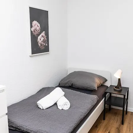 Ha-mitte 02-1 I Monteurwohnung Duo I Wlan, Bettwaesche & Handtuecher, Waschmaschine I Cosyhomes24 شقة *