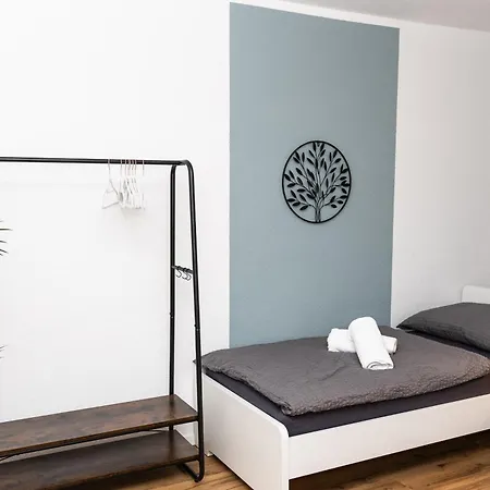 شقة Ha-mitte 02-1 I Monteurwohnung Duo I Wlan, Bettwaesche & Handtuecher, Waschmaschine I Cosyhomes24 *