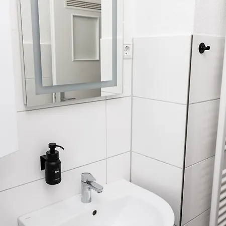 Ha-mitte 02-1 I Monteurwohnung Duo I Wlan, Bettwaesche & Handtuecher, Waschmaschine I Cosyhomes24 شقة